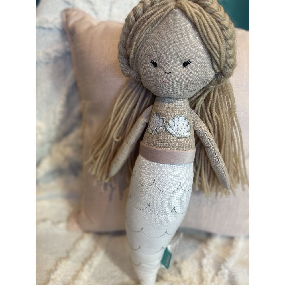 Bubble Pearl the White Mermaid