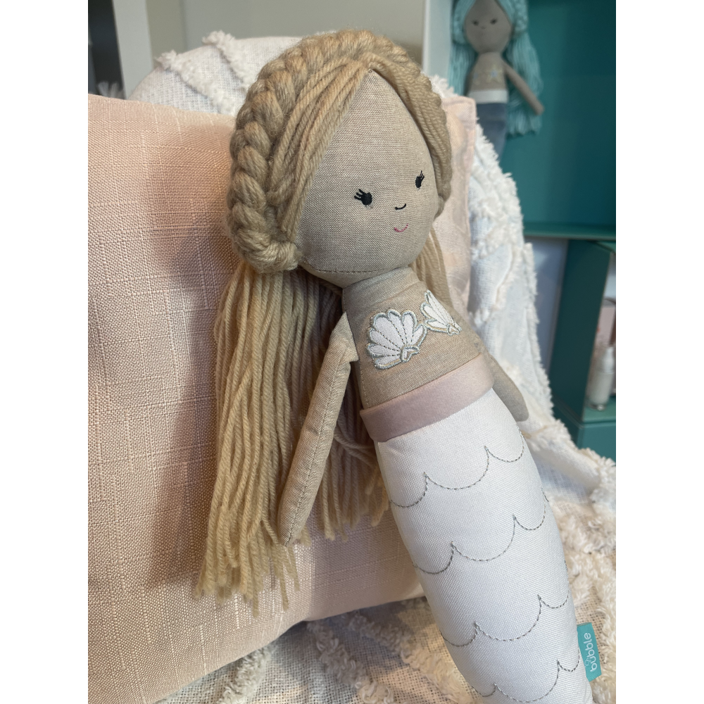 Bubble Pearl the White Mermaid